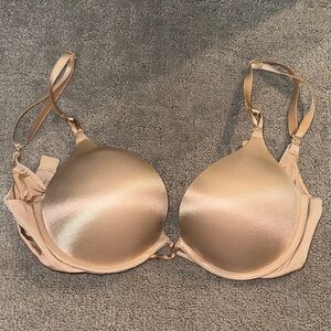 Victoria’s Secret Bombshell Bra 32D